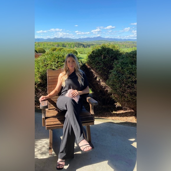 โข MEET ME โข - Picture 10 of 13